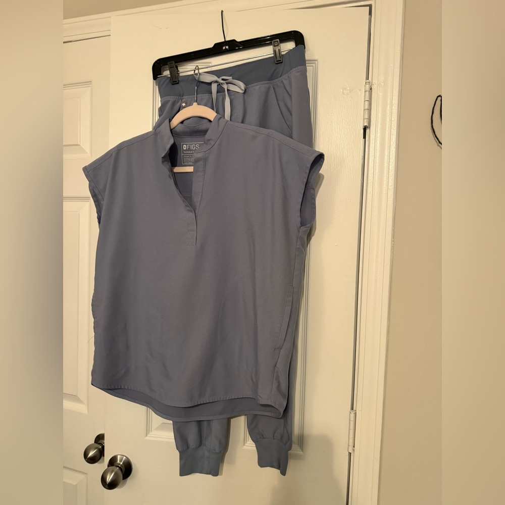 Figs XS Space Dye scrub set. Like new.